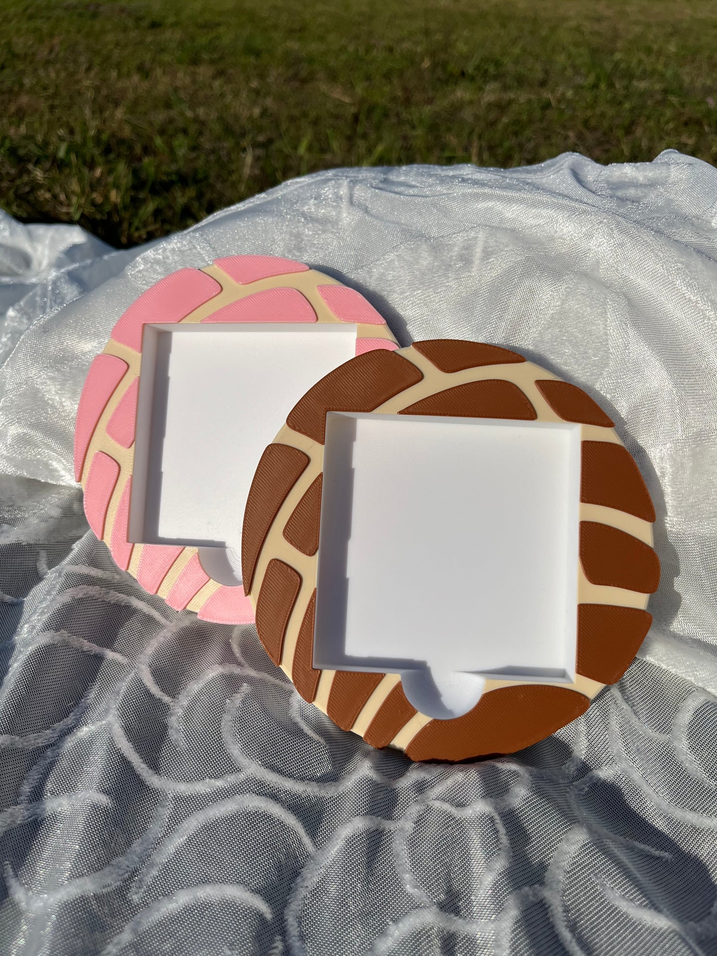 3D Printed “Concha” Sticky Notes Holder