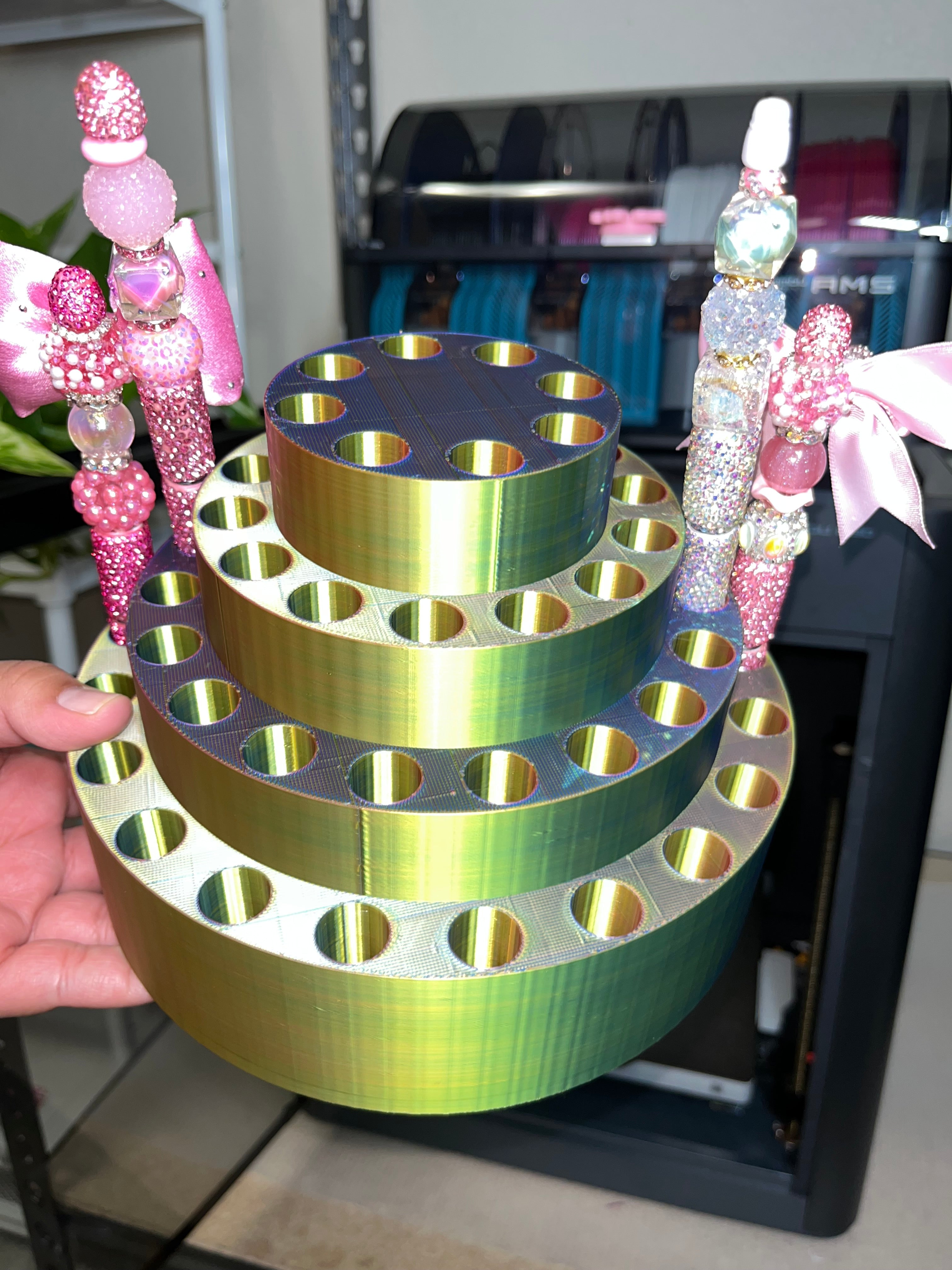 Old Design 3D Printed Round Pen Display for Fancy Pens