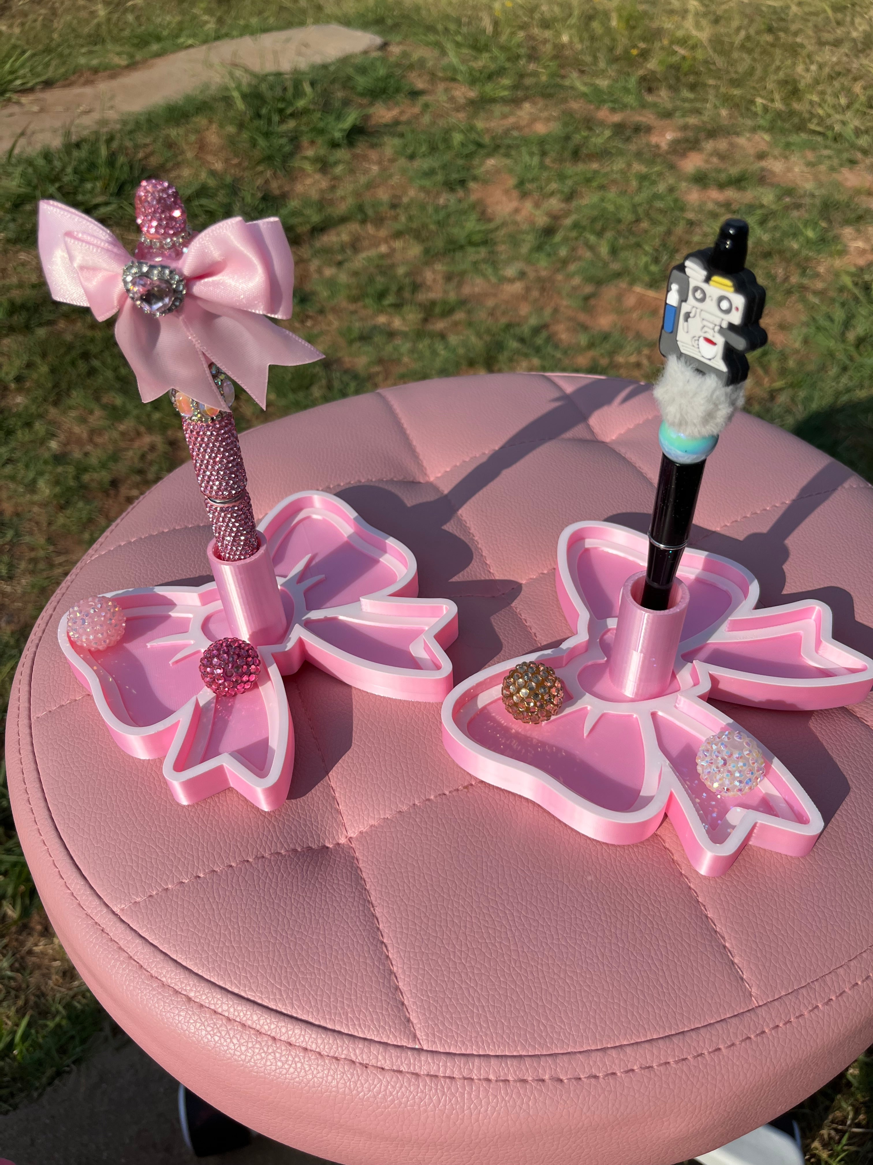 Bow Pen Stand with Tray