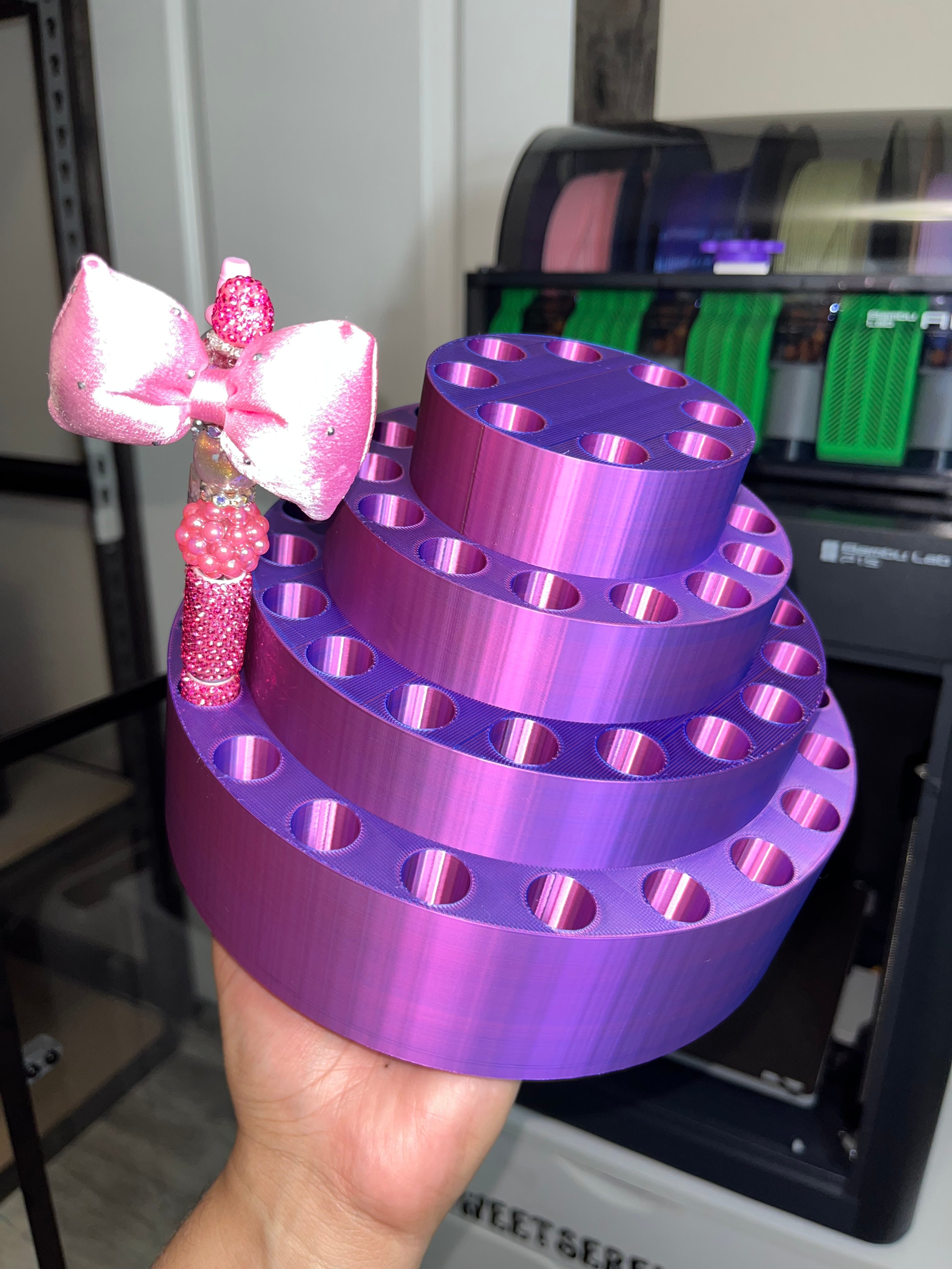 Old Design 3D Printed Round Pen Display for Fancy Pens