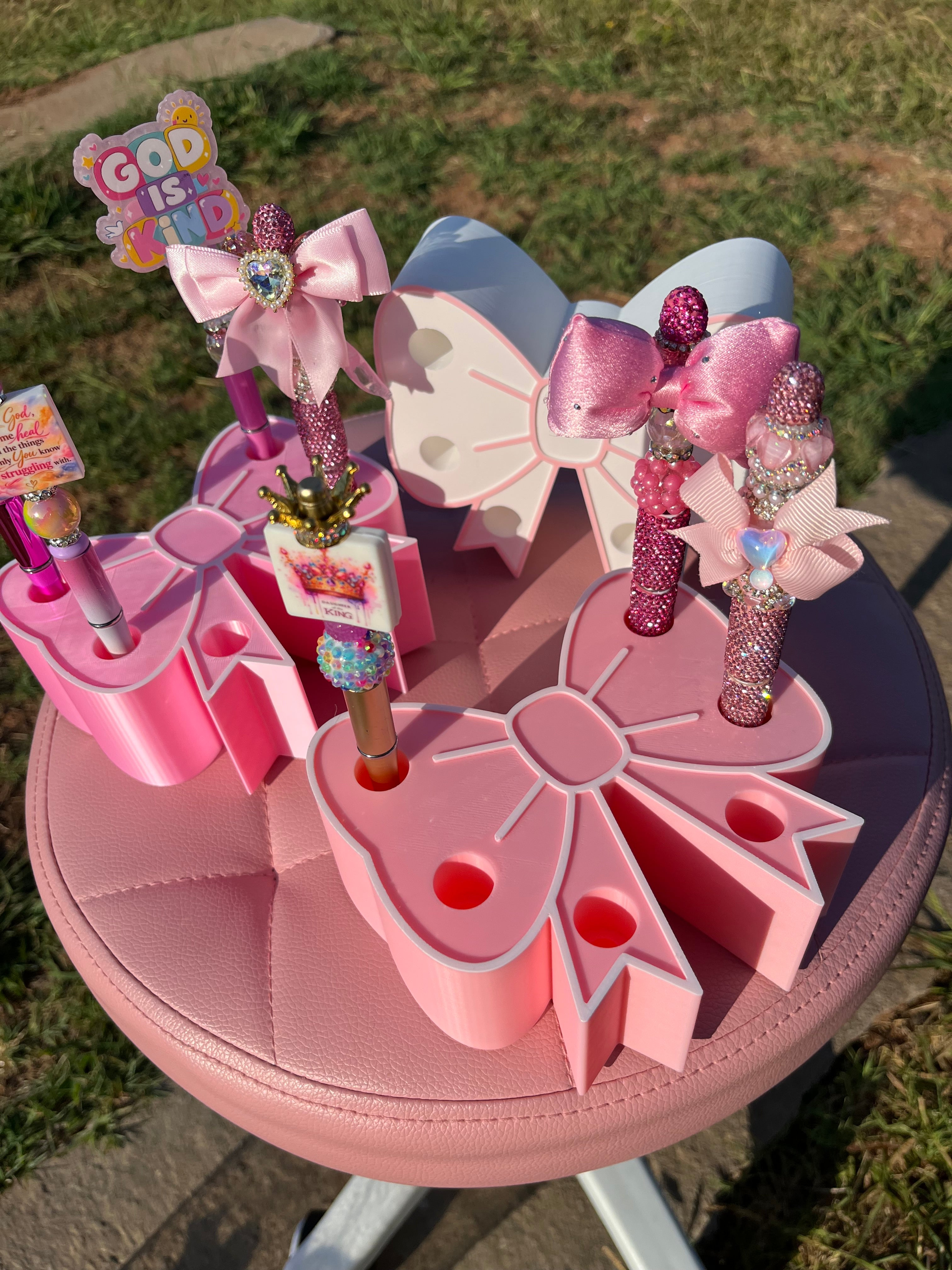 Bow Pen Display fits Regular or Rhinestone Pens