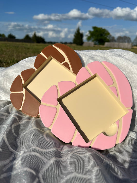 3D Printed “Concha” Heart Sticky Notes Holder