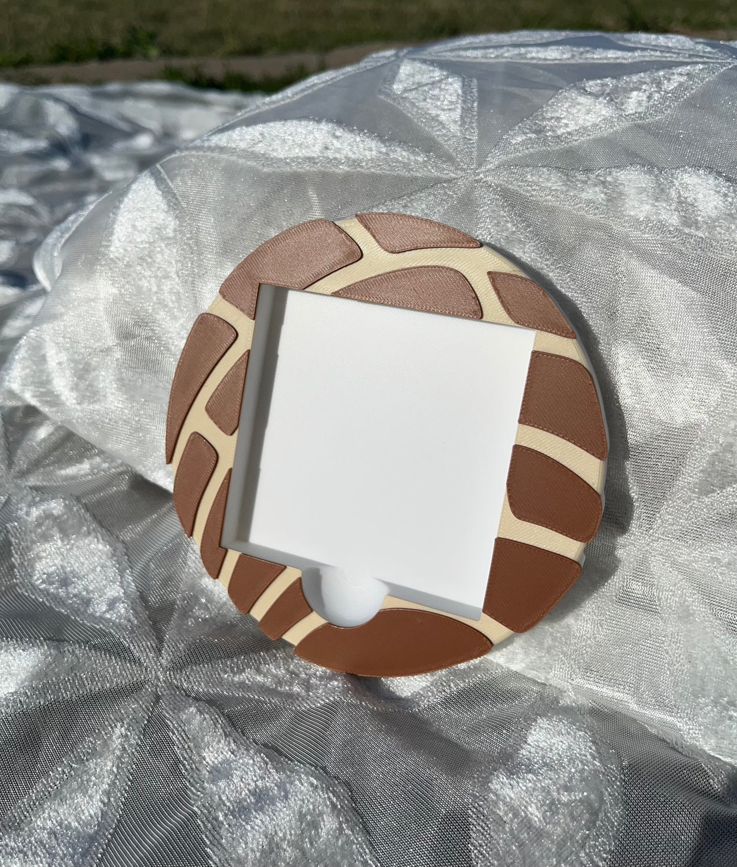 3D Printed “Concha” Sticky Notes Holder