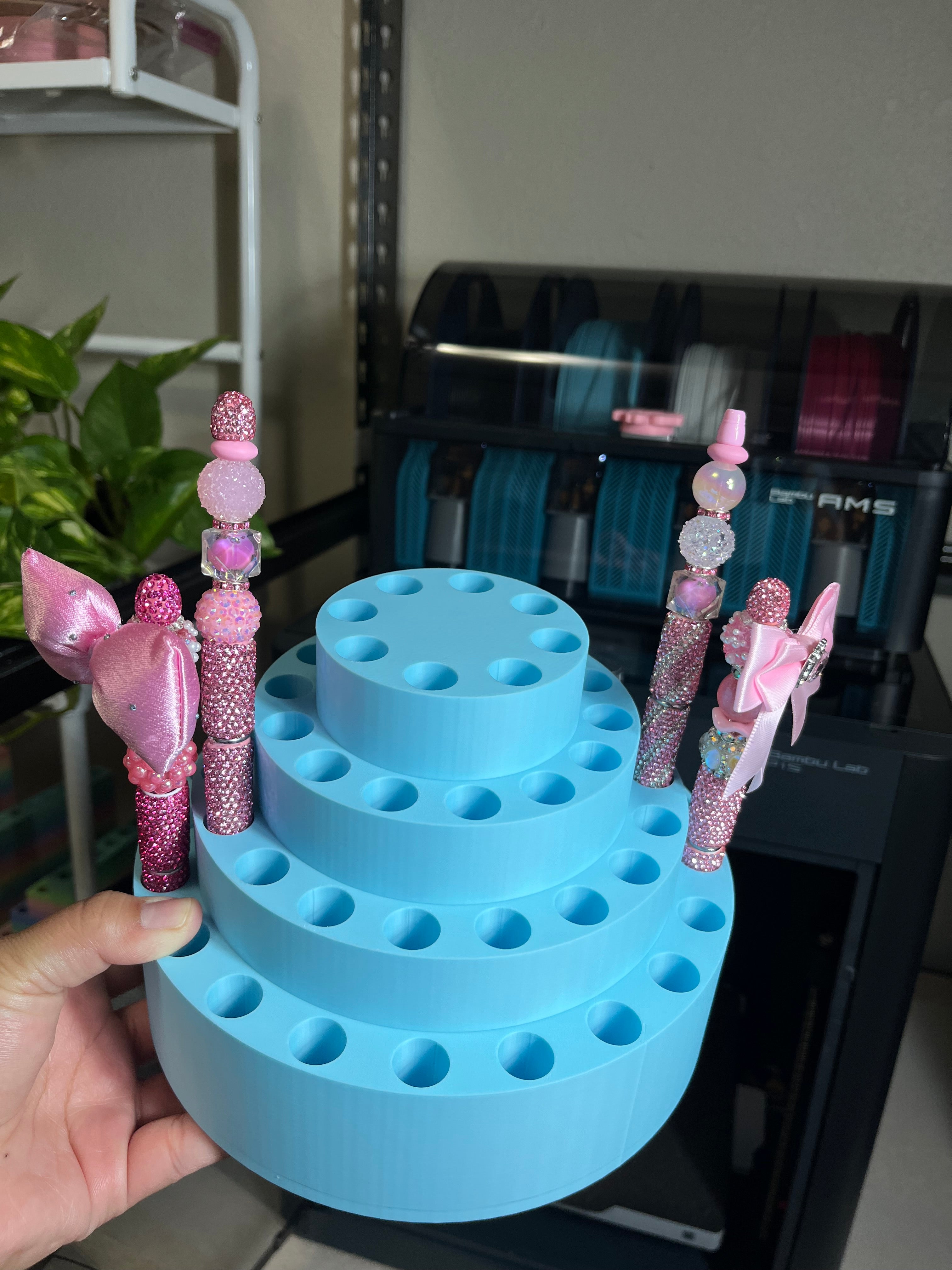 Old Design 3D Printed Round Pen Display for Fancy Pens