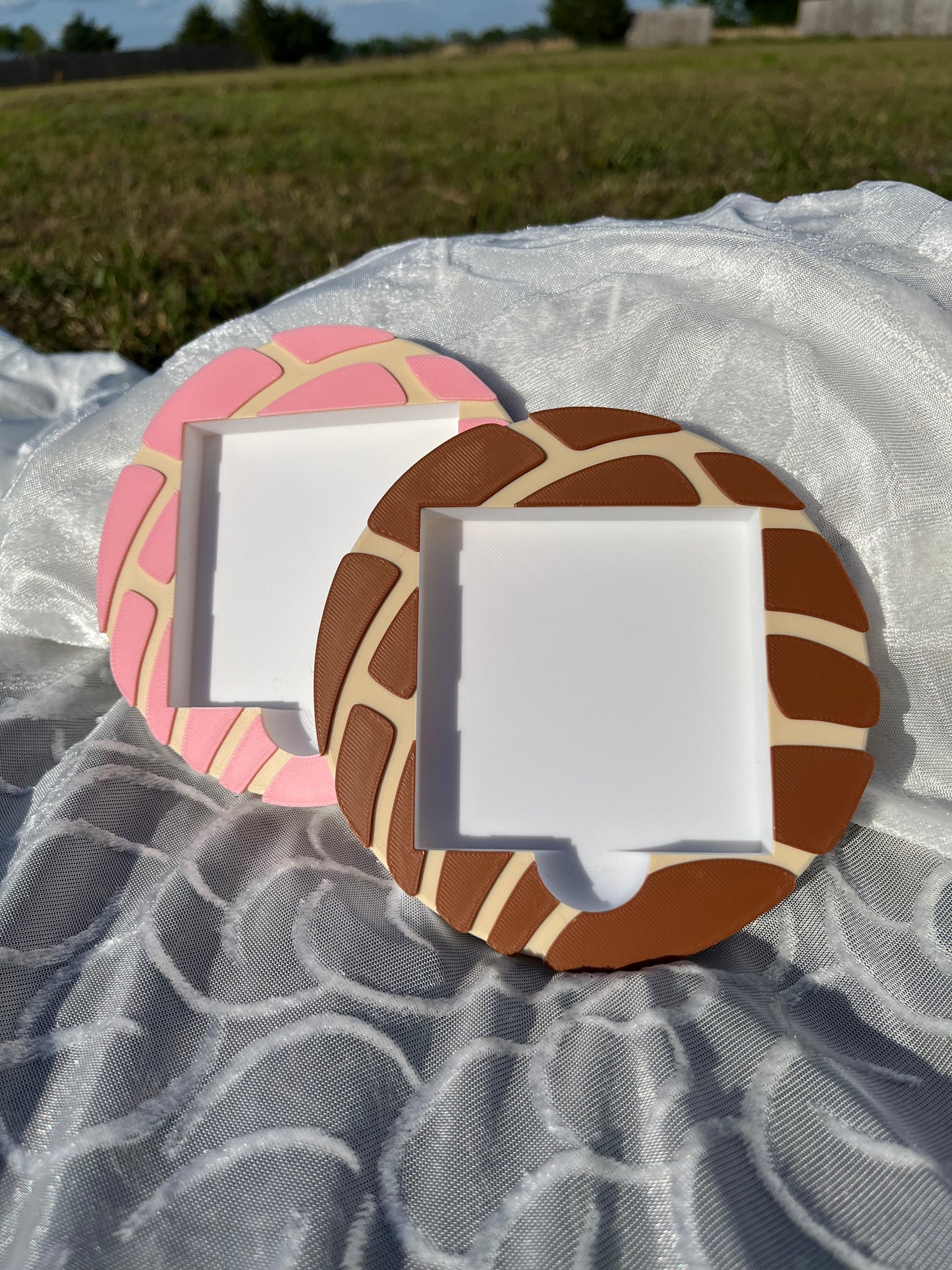 3D Printed “Concha” Sticky Notes Holder