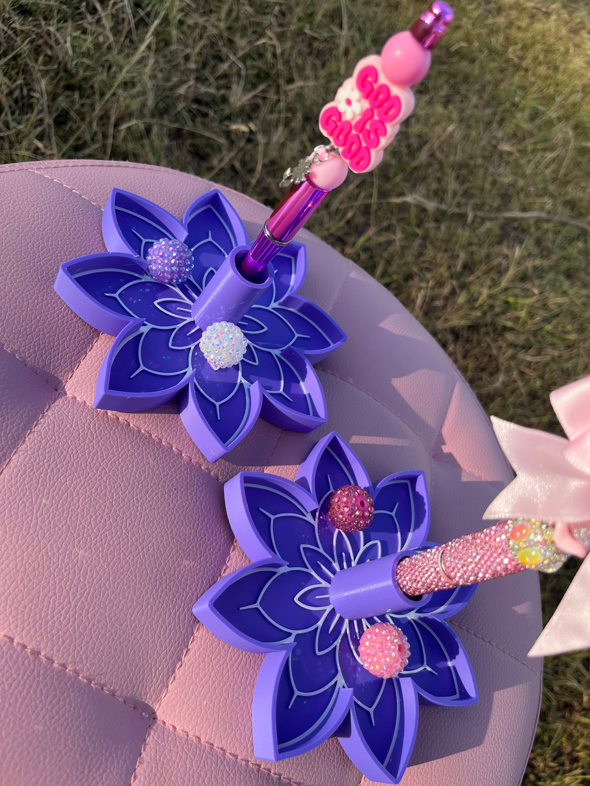 Flower Pen Stand with Tray for Regular or Rhinestone Pens