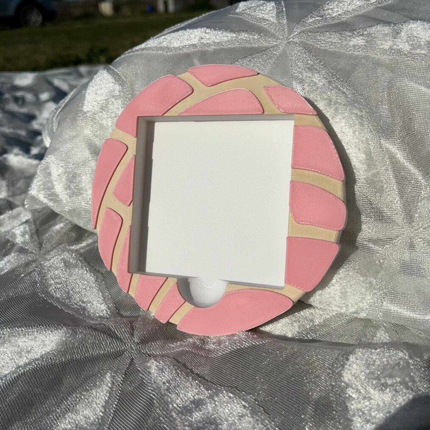 3D Printed “Concha” Sticky Notes Holder