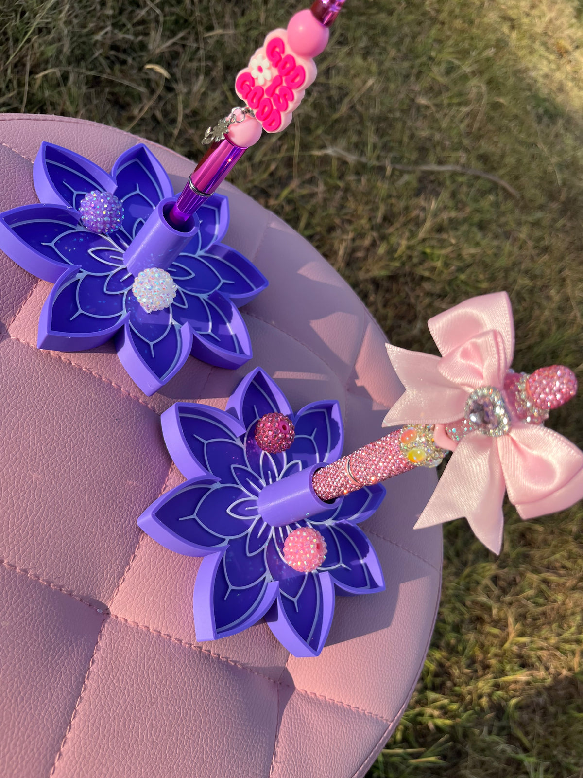 Flower Pen Stand with Tray for Regular or Rhinestone Pens